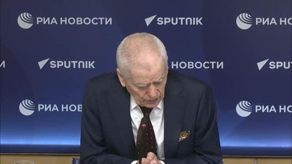Две кнопки нажал — и все появилось: Онищенко предупредил о влиянии гаджетов на детей - Sputnik Узбекистан