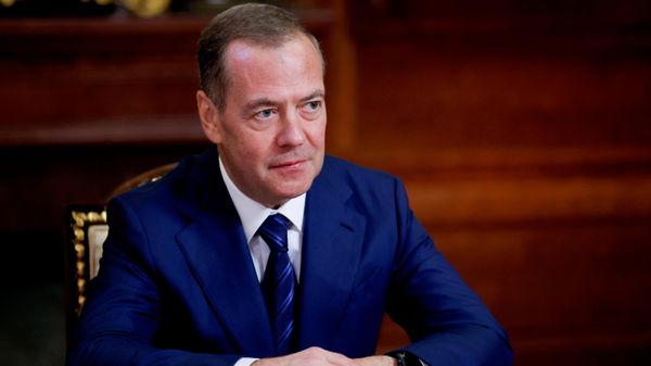 Зампред Совбеза РФ Дмитрий Медведев дал интервью газете Ведомости - Sputnik Ўзбекистон