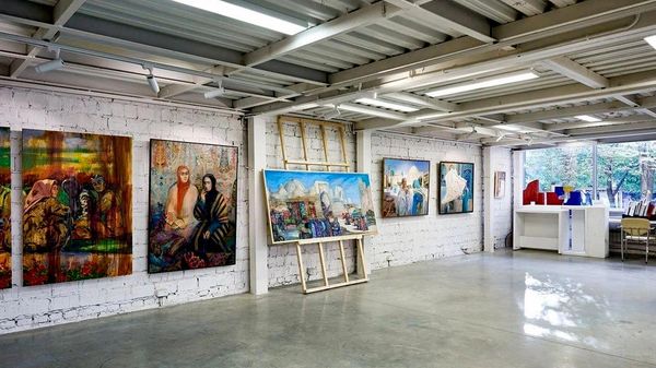 В Москве проходит выставка произведений узбекских и российских художников Арт-Караван: диалог культур - Sputnik Узбекистан