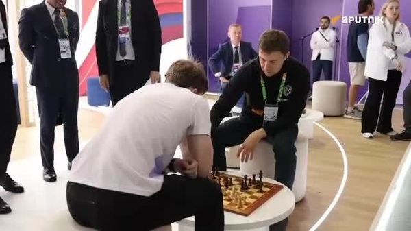 Казахстан и Узбекистан — сильнейшие шахматные страны СНГ, не считая России, заявил сенатор Совфеда РФ и гроссмейстер Сергей Карякин - Sputnik Узбекистан