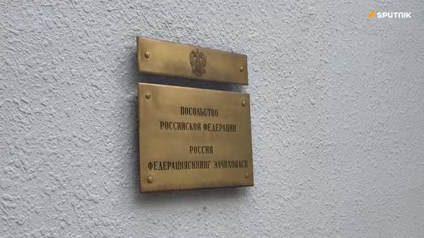 В Посольстве России в Узбекистане началось голосование на выборах депутатов Госдумы РФ нового созыва - Sputnik Узбекистан