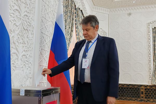 Россияне в Узбекистане активно голосуют на выборах в Госдуму РФ - Sputnik Узбекистан