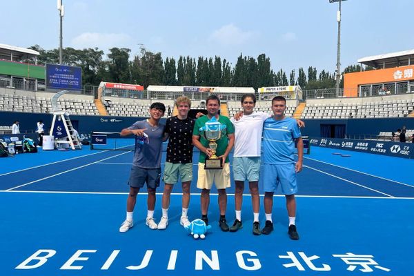 Узбекские теннисисты выиграли парный разряд турнира категории J300 в Пекине - Sputnik Узбекистан