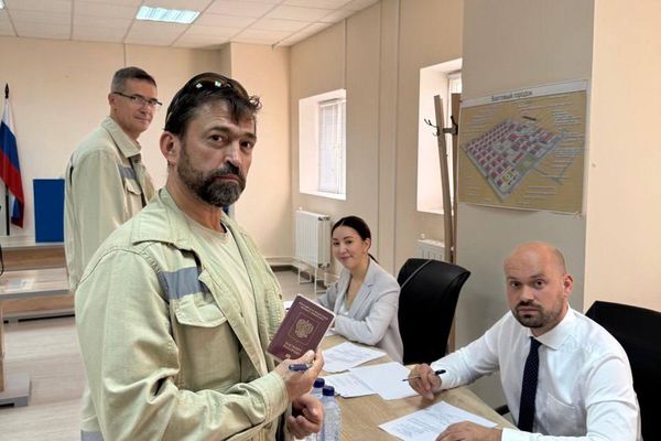 На площадке Кандымского газоперерабатывающего комплекса в Бухарской области также организовали избирательный участок - Sputnik Узбекистан