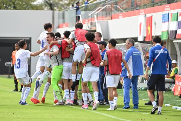 Sbornaya Uzbekistana po futbolu U-23 razgromila Saudovskuyu Araviyu so schotom 3:0 Sbornaya Uzbekistana po futbolu U-23 razgromila Saudovskuyu Araviyu so schotom 3:0 - Sputnik O‘zbekiston