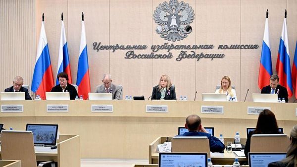 Заседание ЦИК РФ, посвященное подведению окончательных итогов выборов в Государственную думу девятого созыва - Sputnik Узбекистан
