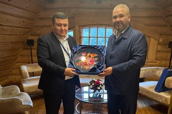 Sostoyalas vstrecha pervogo zamestitelya ministra kulturi Uzbekistana Nodirbeka Sayfullayeva i zamestitelya ministra kulturi RF Andreya Malisheva. Sostoyalas vstrecha pervogo zamestitelya ministra kulturi Uzbekistana Nodirbeka Sayfullayeva i zamestitelya ministra kulturi RF Andreya Malisheva. - Sputnik O‘zbekiston