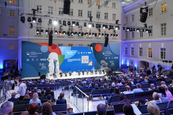 Sostoyalas vstrecha pervogo zamestitelya ministra kulturi Uzbekistana Nodirbeka Sayfullayeva i zamestitelya ministra kulturi RF Andreya Malisheva. Sostoyalas vstrecha pervogo zamestitelya ministra kulturi Uzbekistana Nodirbeka Sayfullayeva i zamestitelya ministra kulturi RF Andreya Malisheva. - Sputnik O‘zbekiston