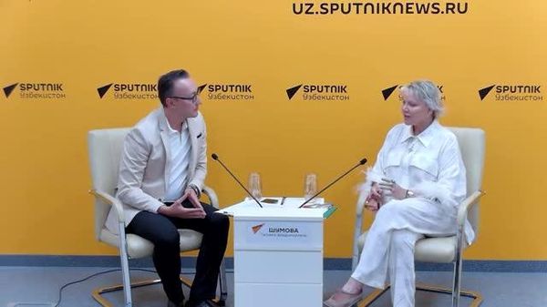 Проект Русский язык: читаем, слушаем, смотрим интересен Узбекистану - Sputnik Узбекистан
