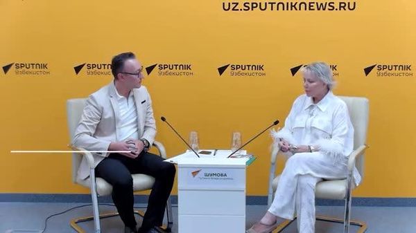 Стихи современных узбекских поэтов прозвучат 30 сентября в Ташкенте в рамках проекта Русский язык: читаем, слушаем, смотрим - Sputnik Узбекистан