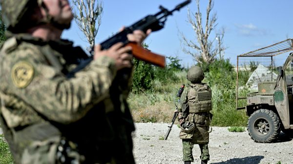 Boyevoe dejurstvo MOG gruppirovki voysk Sentr na Dobropolskom napravlenii SVO - Sputnik O‘zbekiston