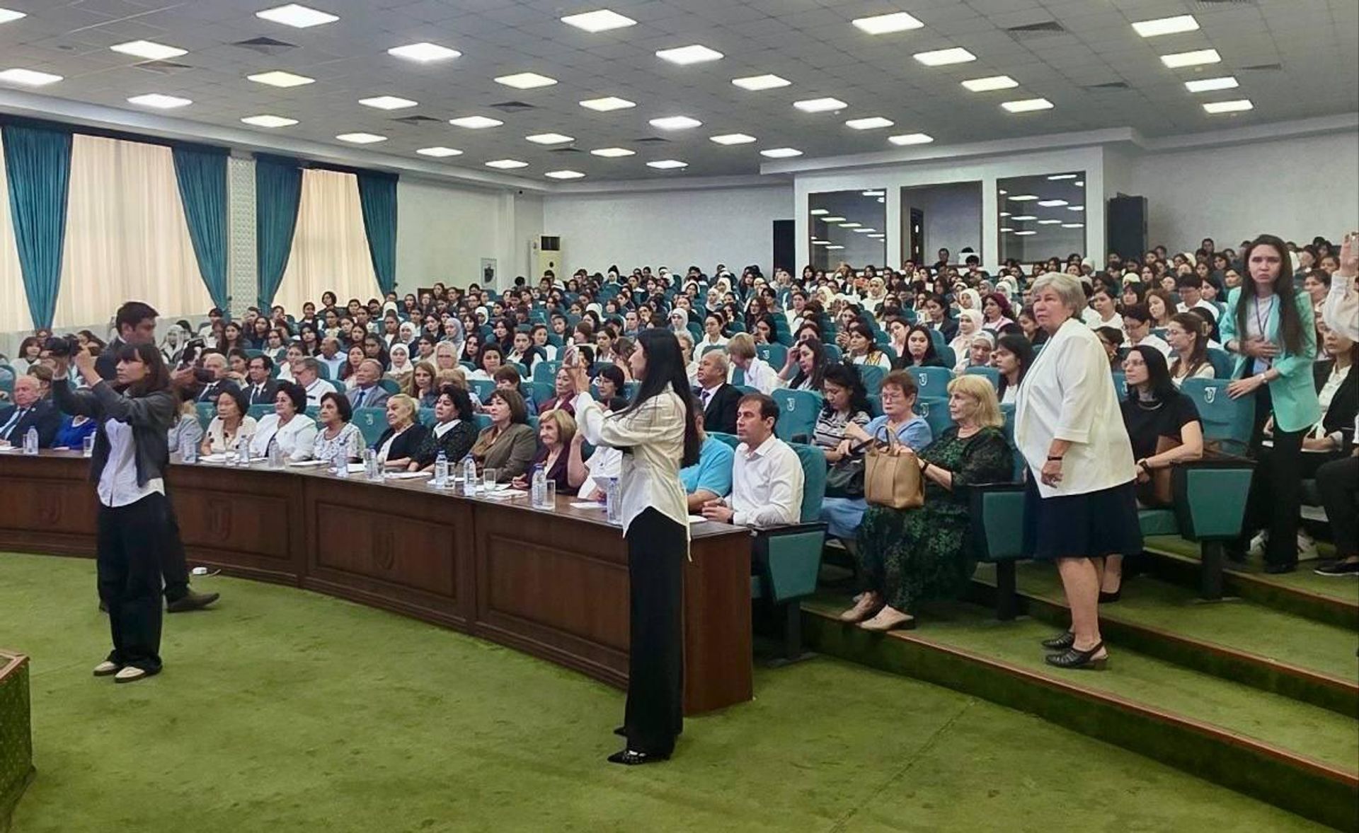 В Ташкенте проходит международная конференция русистов Узбекистана XXI Виноградовские чтения. В Ташкенте проходит международная конференция русистов Узбекистана XXI Виноградовские чтения. - Sputnik Узбекистан, 1920, 30.09.2026