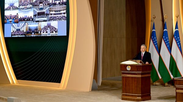 Shavkat Mirziyoyev provol vstrechu s prepodavatelyami i nastavnikami - Sputnik O‘zbekiston