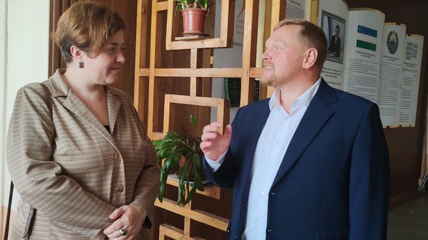 Преподаватели вузов Артем Маманков и Надежда Воробьева приехали в Узбекистан по проекту Российский учитель за рубежом. - Sputnik Узбекистан