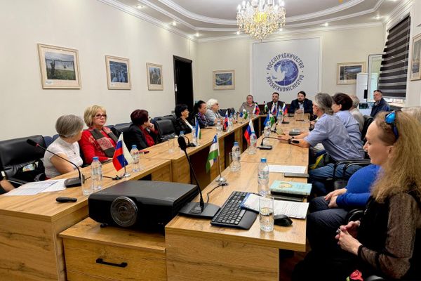 В Ташкенте стартовал проект Петербургские встречи В Ташкенте стартовал проект Петербургские встречи - Sputnik Узбекистан