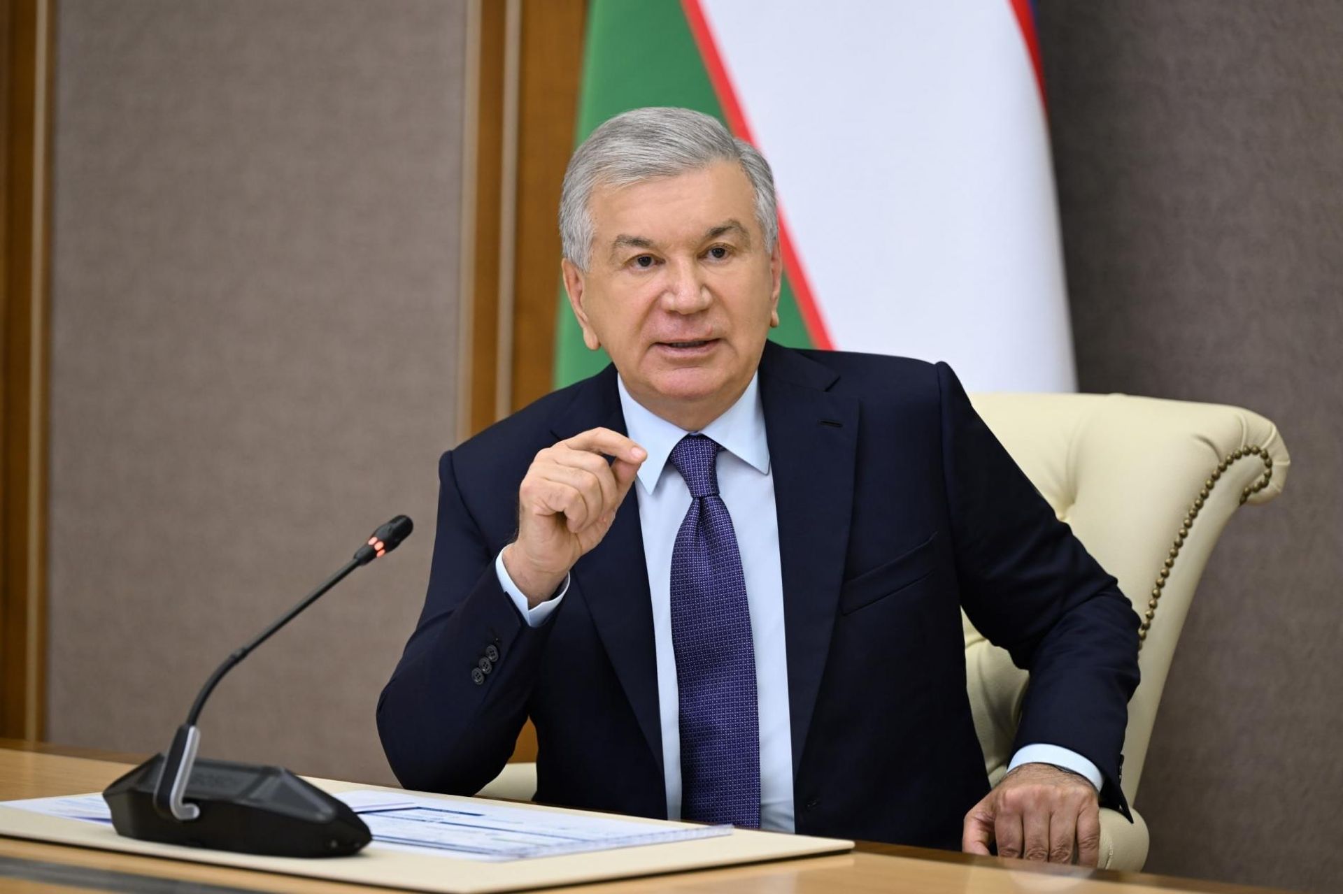  Шавкат Мирзиёев ознакомился с презентацией по вопросам организации деятельности Министерства образования и науки. - Sputnik Узбекистан, 1920, 08.10.2026