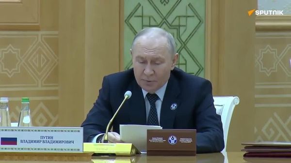 Молодежь должна знать правду о достижениях советской эпохи — Владимир Путин - Sputnik Узбекистан