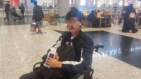 19-летнего узбекистанца, потерявшего сознание в аэропорту Стамбула, вернули на родину - Sputnik Узбекистан