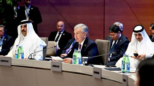 Шавкат Мирзиёев: Необходимо решать все конфликты и разногласия исключительно мирным путем - Sputnik Узбекистан