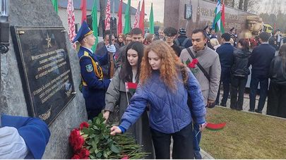 В Беларуси установили памятный знак уроженцам Узбекистана, погибшим при освобождении Витебщины.