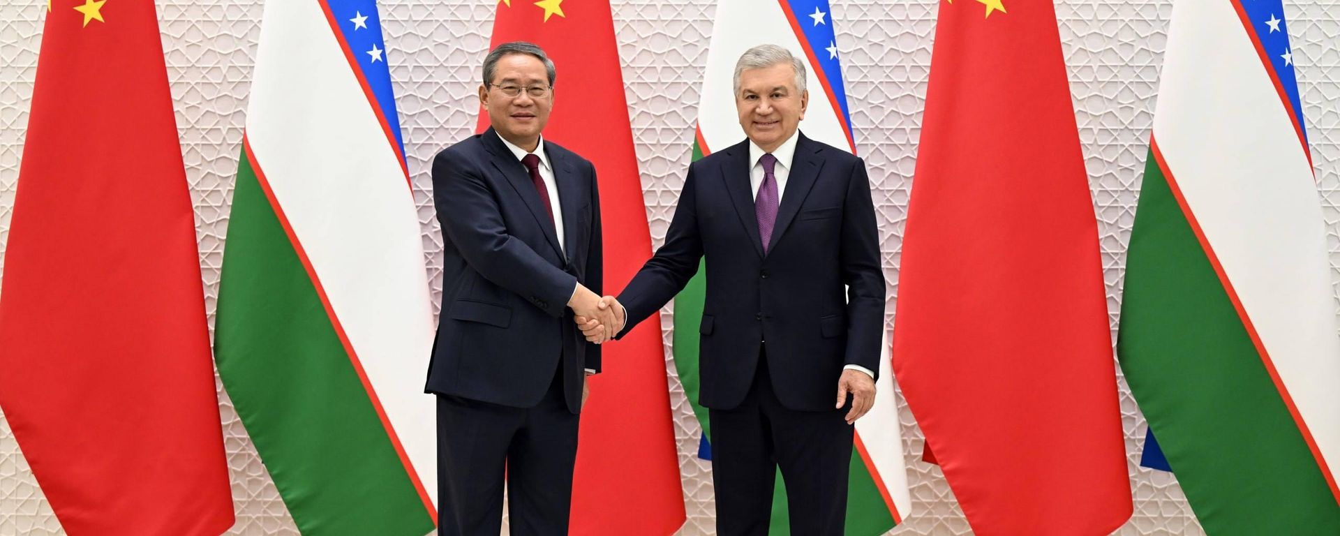 Shavkat Mirziyoyev prinyal delegatsiyu KNR vo glave s premyerom Gosudarstvennogo soveta Li Sanom. - Sputnik O‘zbekiston, 1920, 18.10.2026