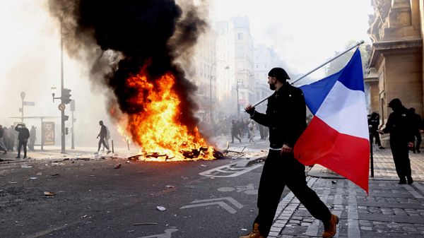 Протесты во Франции - Sputnik Ўзбекистон