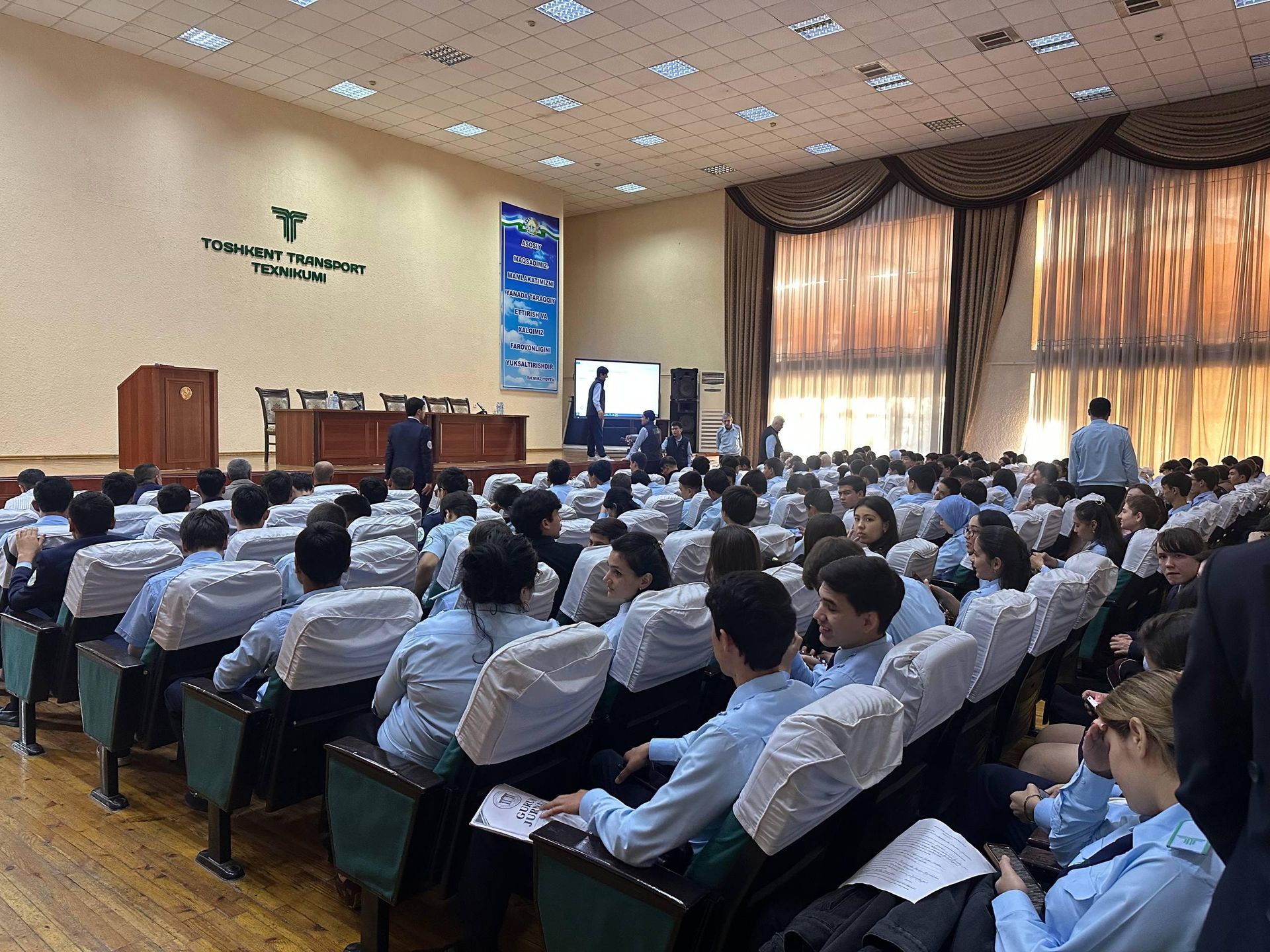 Компания Российские железные дороги (РЖД) проводит образовательное роуд-шоу в Узбекистане - Sputnik Узбекистан, 1920, 20.10.2026