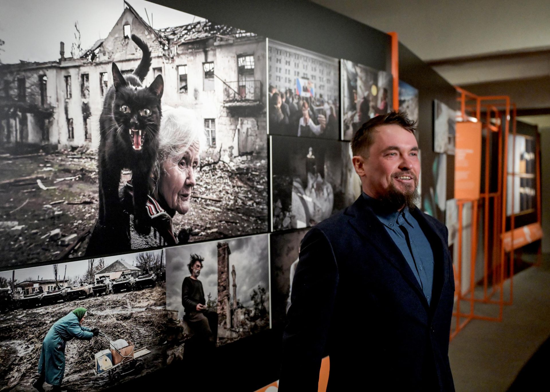 Открытие выставки конкурса фотожурналистики имени Андрея Стенина - Sputnik Узбекистан, 1920, 21.10.2026
