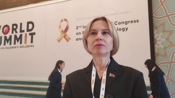 Санкции не должны стоить детям здоровья и жизни — Наталья Петкевич - Sputnik Узбекистан