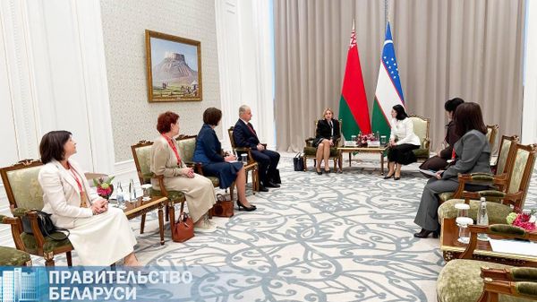 Зампремьера Беларуси Наталья Петкевич провела встретилась с заместителем Премьер-министра Узбекистана - председателем Комитета семьи и женщин Дилнозахон Каттахоновой
 - Sputnik Узбекистан