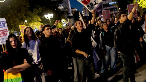 Aksii protesta studentov, prepodavateley i vrachey proshli po vsey Gretsii - Sputnik O‘zbekiston