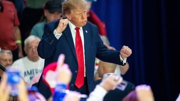 Трамп угрожает, что намерен переименовать Атлантический океан в Американский уже в понедельник - Sputnik Узбекистан