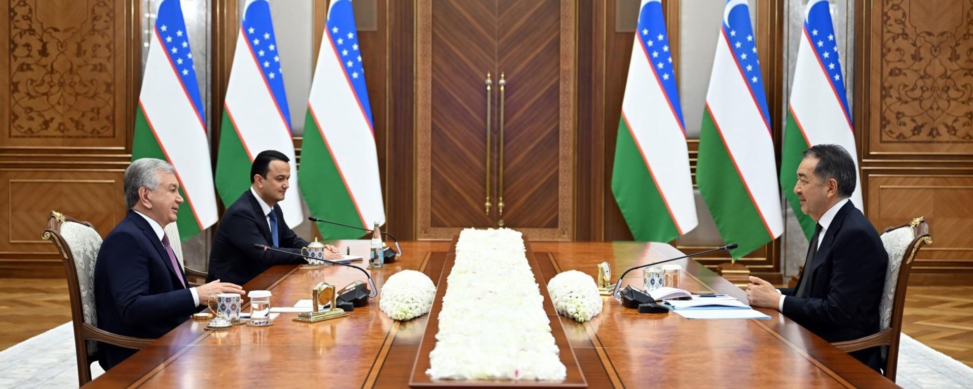 Shavkat Mirziyoyev prinyal predsedatelya Kollegii YeEK Bakitjana Sagintayeva - Sputnik O‘zbekiston, 1920, 25.10.2026
