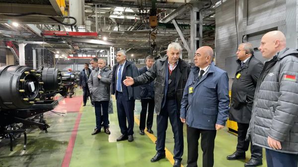 V Uzbekistane mogut naladit sborku spestexniki na shassi MAZ - Sputnik O‘zbekiston