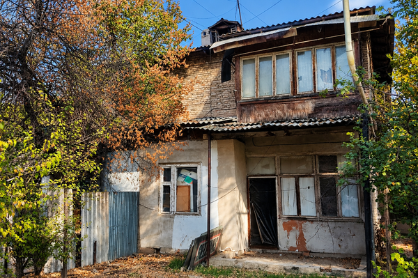 Дома, попадающие под реновацию в махалле им. А. Фитрата, Мирабадский район, г. Ташкент Дома, попадающие под реновацию в махалле им. А. Фитрата, Мирабадский район, г. Ташкент - Sputnik Узбекистан
