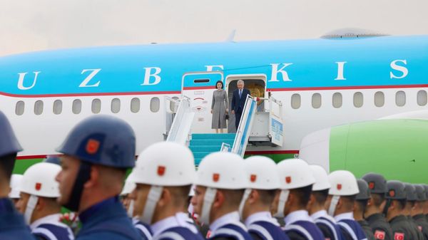 Shavkat Mirziyoyev vmeste s suprugoy pribil s rabochim vizitom v gorod Ankaru - Sputnik O‘zbekiston