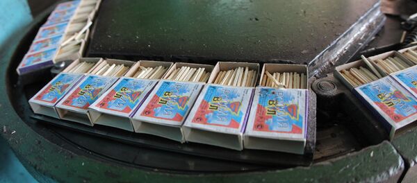 Работа спичечной фабрики Победа в селе Верхний Ломов - Sputnik Узбекистан