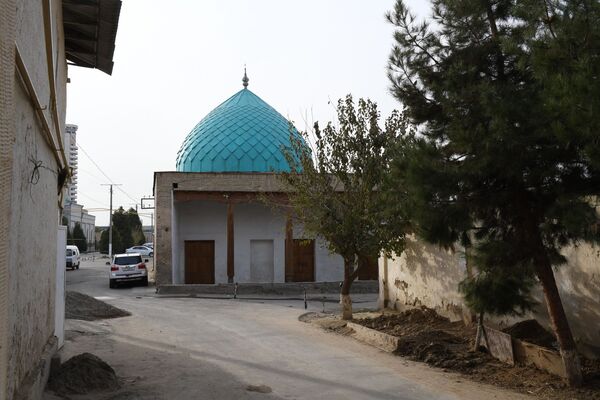Купол махаллинской мечети Гульбазар (часть комплекса мечеть Ходжа Ахрар Вали), самой древней в Ташкенте. - Sputnik Узбекистан