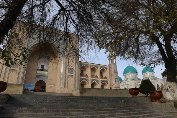 Медресе Кукельдаш и мечеть Ходжа Ахрар Вали - Sputnik Узбекистан