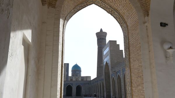 Мечеть Калян считается одной из древнейших во всей Центральной Азии и крупнейшей  после самаркандской мечети Бибиханум - Sputnik Ўзбекистон