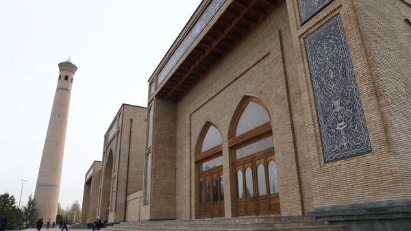 Передний вид Соборной мечети Хазрати Имам - Sputnik Узбекистан