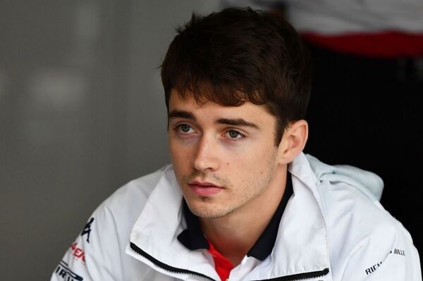 Сын за отца: Шумахер-младший выступит в Гонке чемпионов Сын за отца: Шумахер-младший выступит в Гонке чемпионов - Sputnik Узбекистан