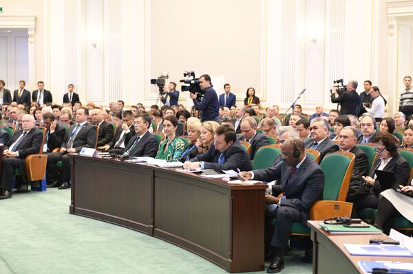 Мирзиёев: Центральная Азия не может оставаться в стороне от мировых проблем Мирзиёев: Центральная Азия не может оставаться в стороне от мировых проблем - Sputnik Узбекистан