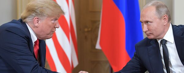 Встреча президента России Владимира Путина и президента США Дональда Трампа Встреча президента России Владимира Путина и президента США Дональда Трампа - Sputnik Ўзбекистон