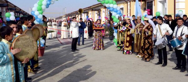 В Бухаре сданы в эксплуатацию 209 домов В Бухаре сданы в эксплуатацию 209 домов - Sputnik Узбекистан