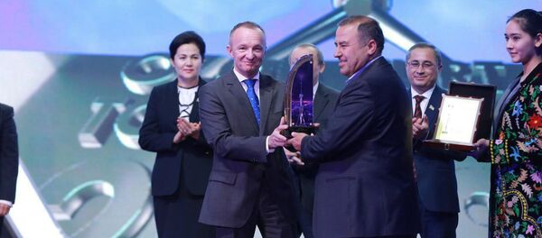 Вручение премии НАЭСМИ Волны свободной страны Вручение премии НАЭСМИ Волны свободной страны - Sputnik Узбекистан