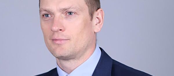 Ведущий юрист Общества защиты прав потребителей Олег Фролов - Sputnik Узбекистан