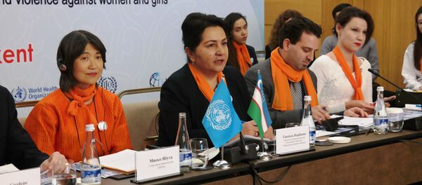 Презентация акции, посвященной защите от насилия в отношении женщин Презентация акции, посвященной защите от насилия в отношении женщин - Sputnik Узбекистан