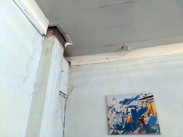 Хрупкий гранит и твердая память: стела героям ВОВ вернется в махаллю Дархан - Sputnik Узбекистан