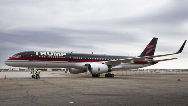 Boeing 757, принадлежащий президенту США Дональду Трампу - Sputnik Узбекистан